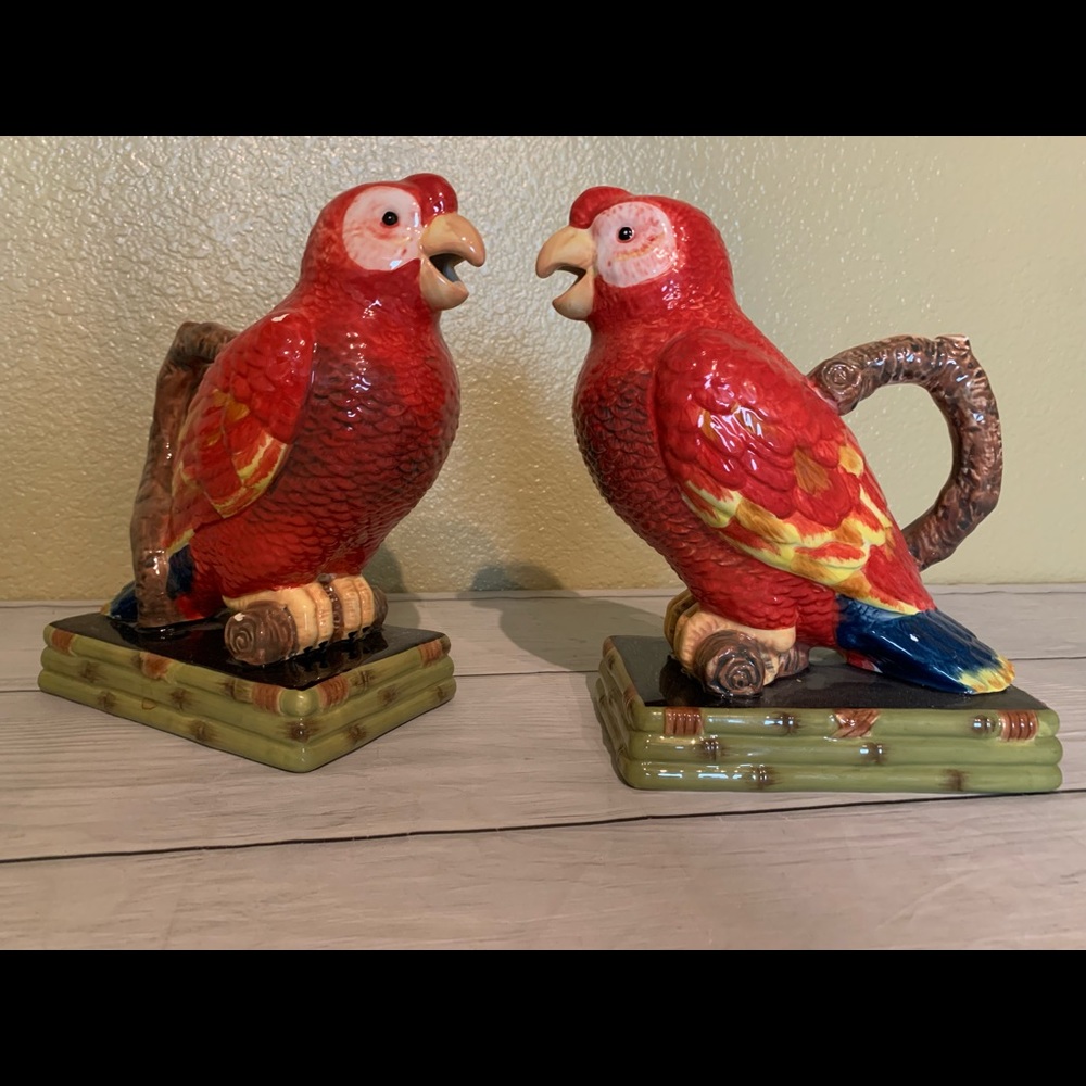 VTG Raymond Waiters Certified International Amazon Collection Parrot 🦜 Pitchers